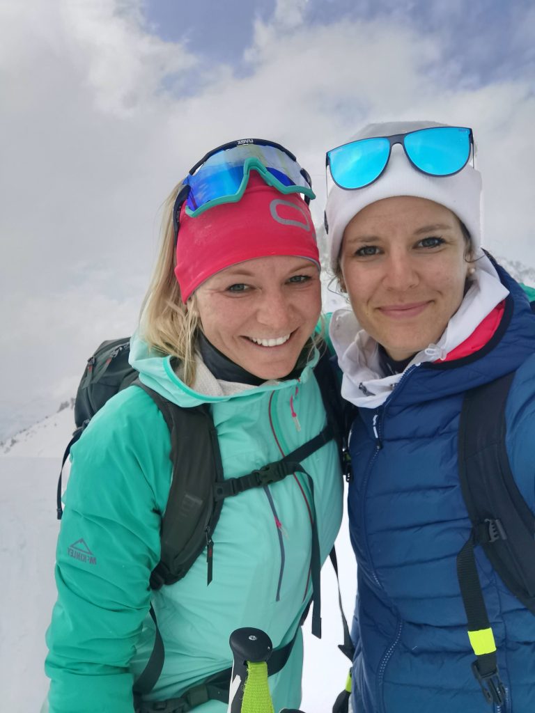 Ariane Rädler (links) und Elisabeth Kappaurer, zwei Freundinnen, die gemeinsam viel unternehmen. <span class="copyright">Privat</span>
