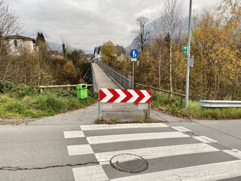 Auch der Kreuzungsbereich „Am Tobel“ soll im Zuge des Neubaus verbessert werden. <span class="copyright">JS</span>