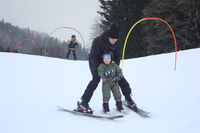 Die ersten Schwünge auf den Ski haben im Vorderland schon viele in Furx erlernt.