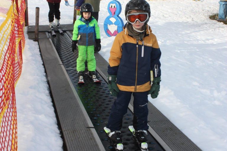 Speziell zum Schifahren lernen ist Furx ein kleines Wintersportparadies.