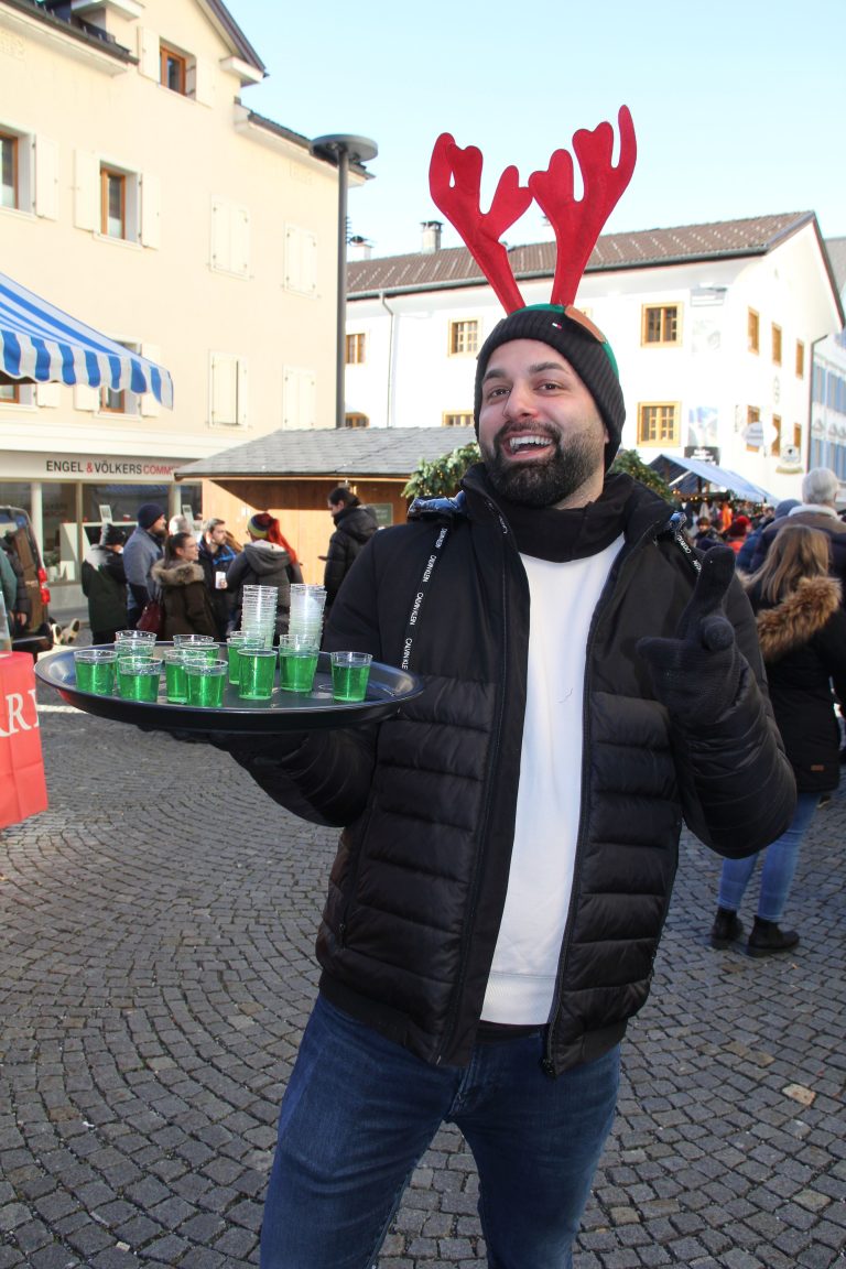Bei Mesi von der Guggamusik Moltaschorri gab es Hochprotzentiges in Grün.