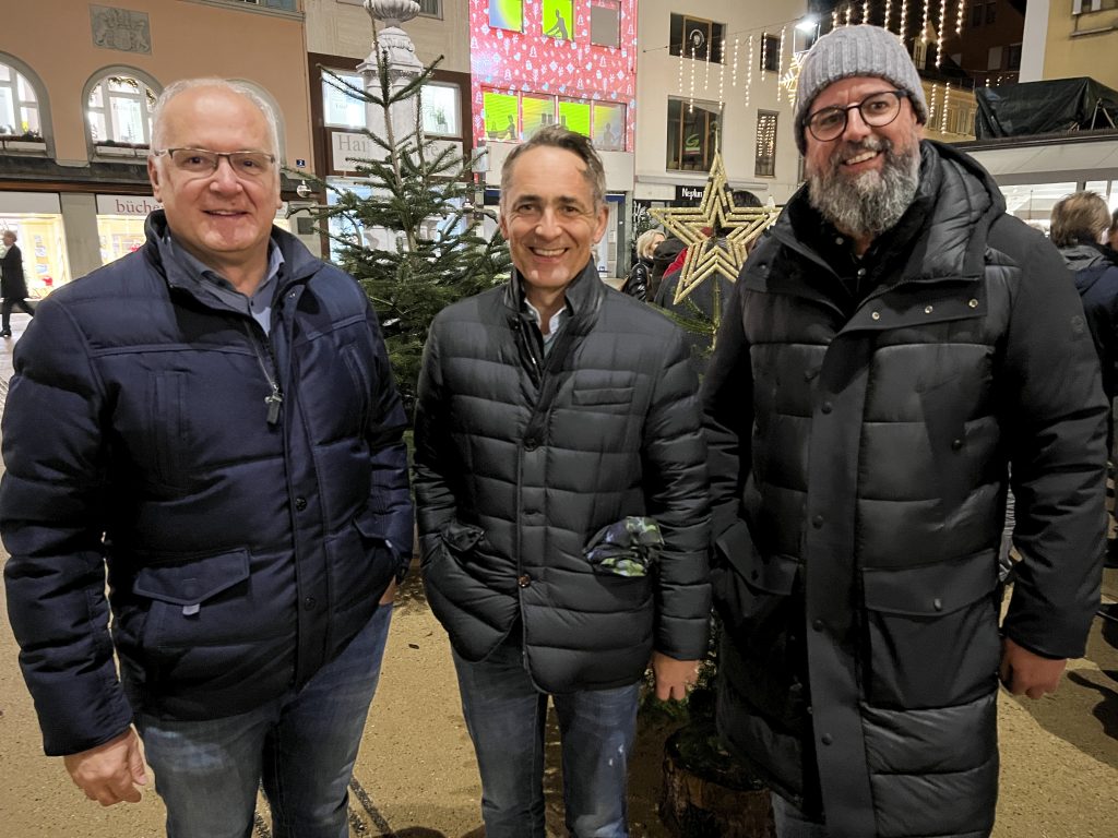 Punsch und Pommes am Leutbühel