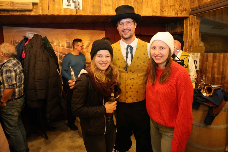Elisa Willam, Simon Kontschider und Linda Fritsch.