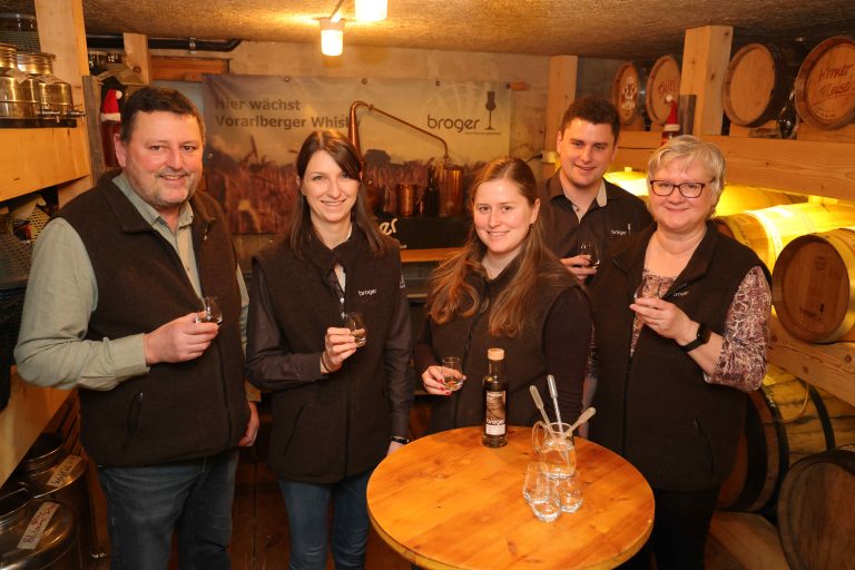 Bruno, Katrin, Anna, Hannes und Ursula Broger. <span class="copyright">AME (16)</span>