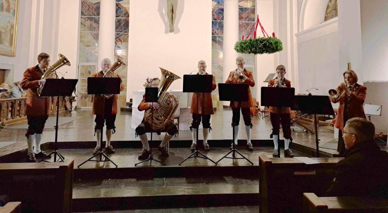 Das Blechbläserensemble der Bürgermusik Wolfurt intonierte bekannte Melodien.