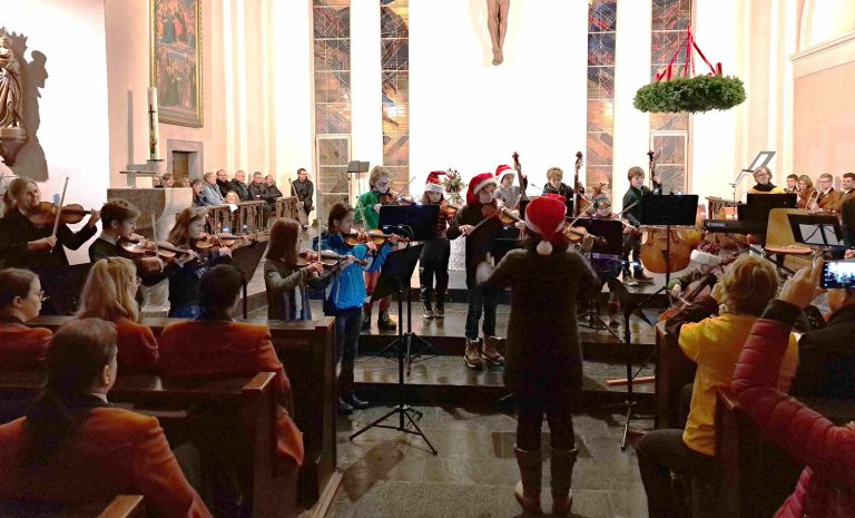 Die Saitentänzer der Musikschule am Hofsteig ließen die Saiten wirklich tanzen.