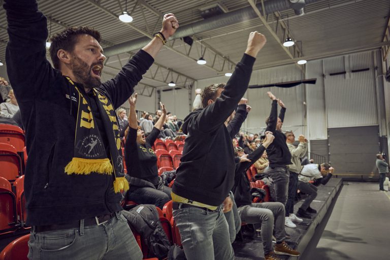 Grenzenloser Jubel bei den Bregenzer Fans wenige Sekunden vor dem Schlusspfiff. <span class="copyright">Raphael Sturm & Manuel Paul Fotografie</span>