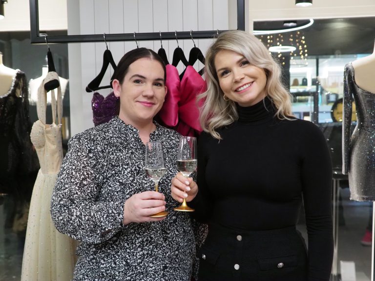 Linda Dubravac (l.) und Kristina Zeljko feierten ebenso mit.