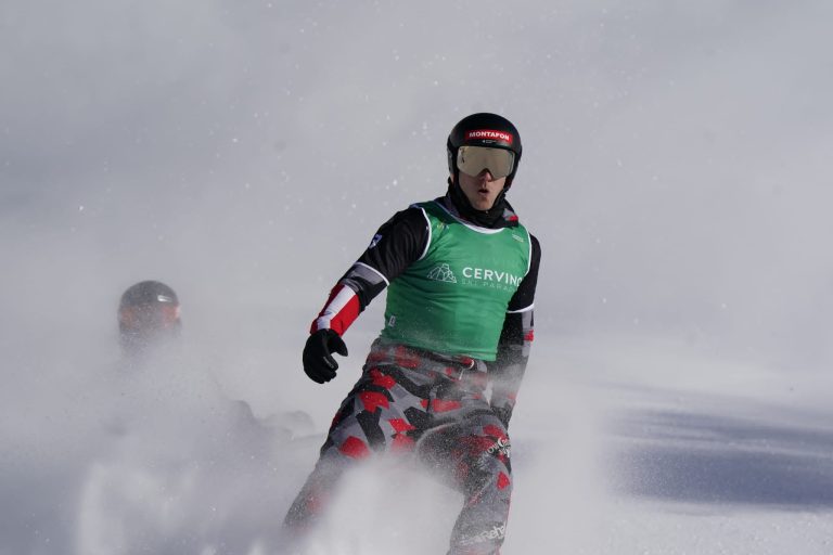 Da staubt's, wenn Alesandro "Izzi" Hämmerle zum 16. WC-Sieg fährt.