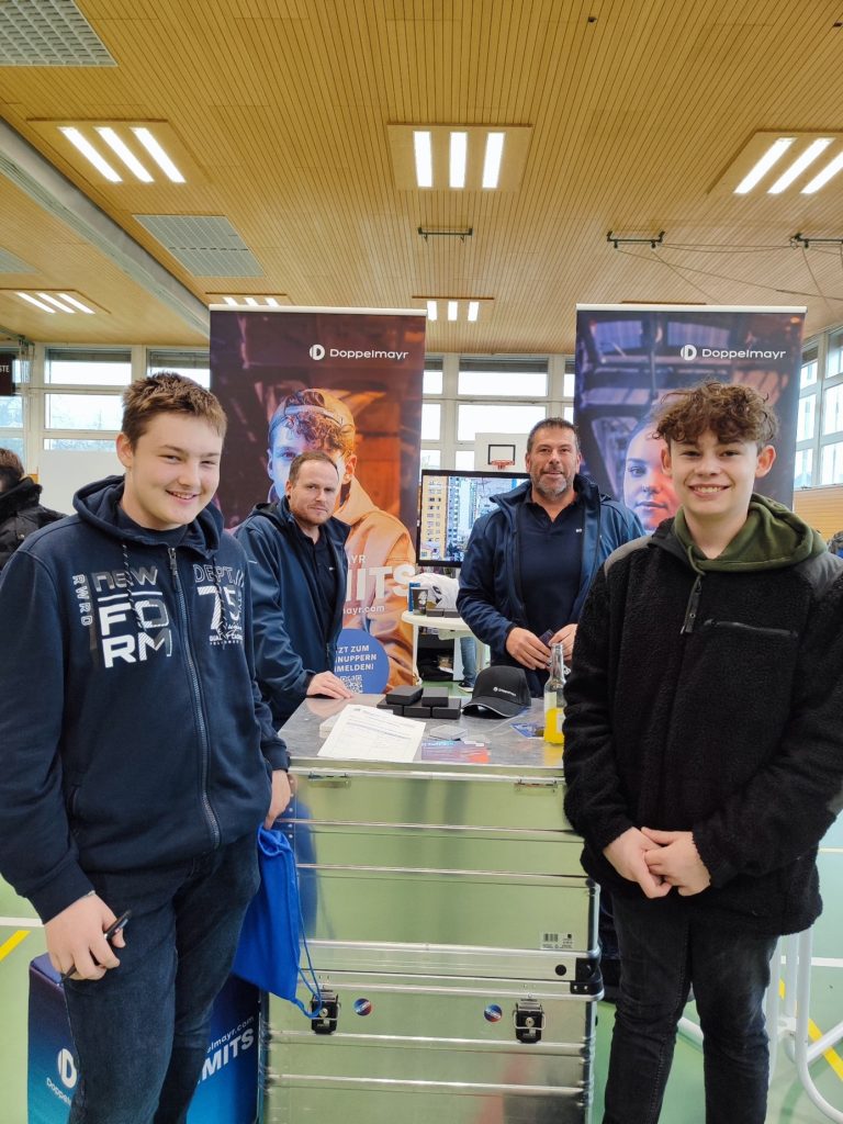 Die Betriebe freuen sich über das große Interesse der Schülerinnen und Schüler.