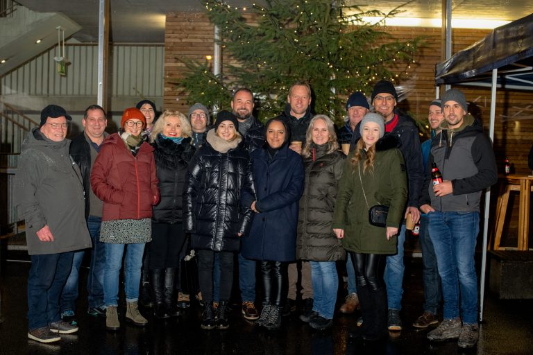 Das Team von F.M. Hämmerle in Weihnachtsstimmung.
