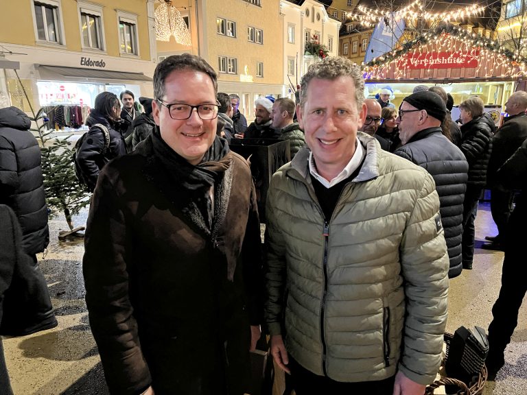 SPK-Vorstand Martin Jäger mit AK-Präsident Bernhard Heinzle im Gespräch.