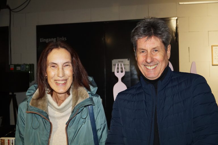 Sabine Kolbitsch ist bei Buchpräsentationen immer dabei, Guntram König.
