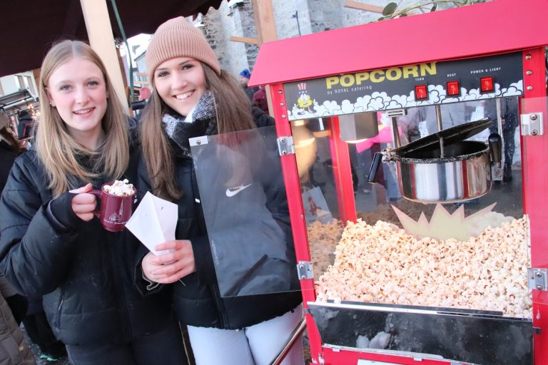 Das Popcorn von Hanna und Lara fand reißenden Absatz.<span class="copyright"> NAM/6</span>