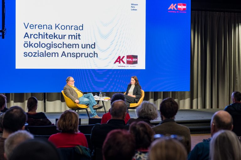 Der Vortrag von Verena Konrad und die Moderation von Thomas Matt führte zu einer angeregten Diskussion.