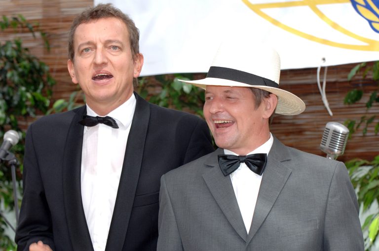 Über 30 Jahre hinweg tourte er zusammen mit dem Musiker und Schauspieler Markus Linder als Musikkabarett "Tschako & Der kleine Prinz" durch den gesamten deutschsprachigen Raum.
