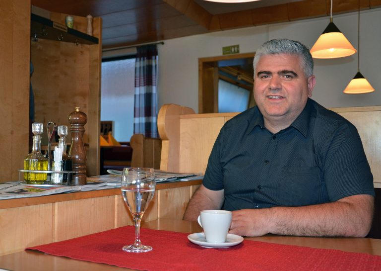 Der Bludenzer Gastronom Avni Pllana ist in drei Hilfsprojekte involviert. <span class="copyright">HRJ</span>