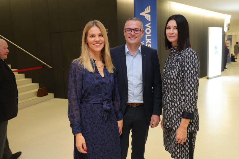 Marketingleiterin Mirjam Pfundt-Kempkes, Marco Längle und Susanna Süß.