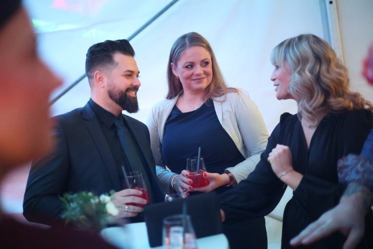 Die  Stimmung bei den anwesenden Mitarbeitern war großartig. 