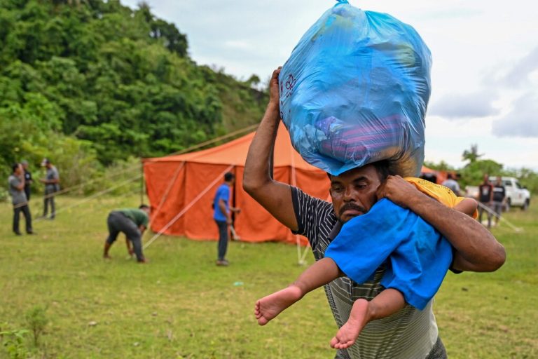 Allein am Samstag sind mehr als 100 Rohingya-Flüchtlinge aus Myanmar in Indonesien angekommen. AFP