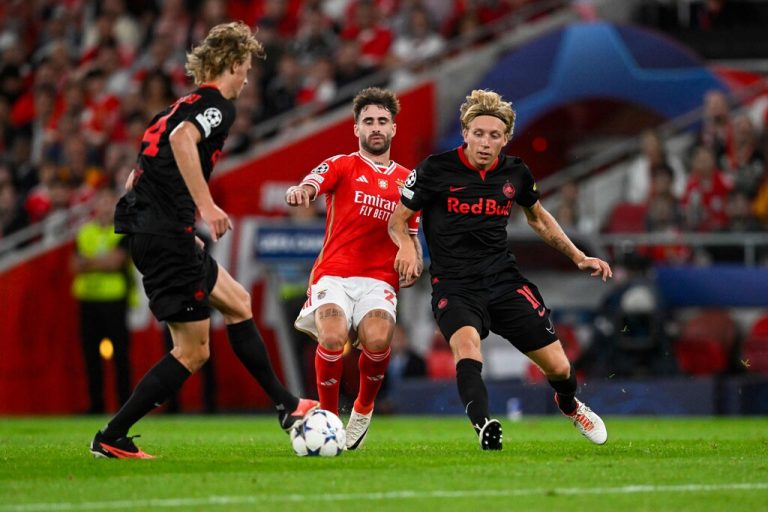 Benfica-Kapitän Rafa Silva und Salzburgs Mads Bidstrup werden sich im Mittelfeld ein Duell liefern.  Apa
