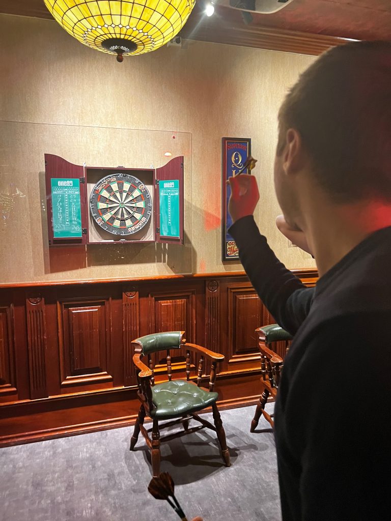 Auch beim Darts zeigte sich Markus Mahr treffsicher. <span class="copyright">Raphael Sturm & Manuel Paul Fotografie</span>