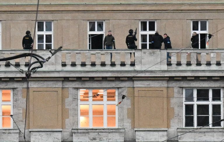 Der Schütze soll sich zuletzt auf dem Dach des Fakultätsgebäudes aufgehalten haben.