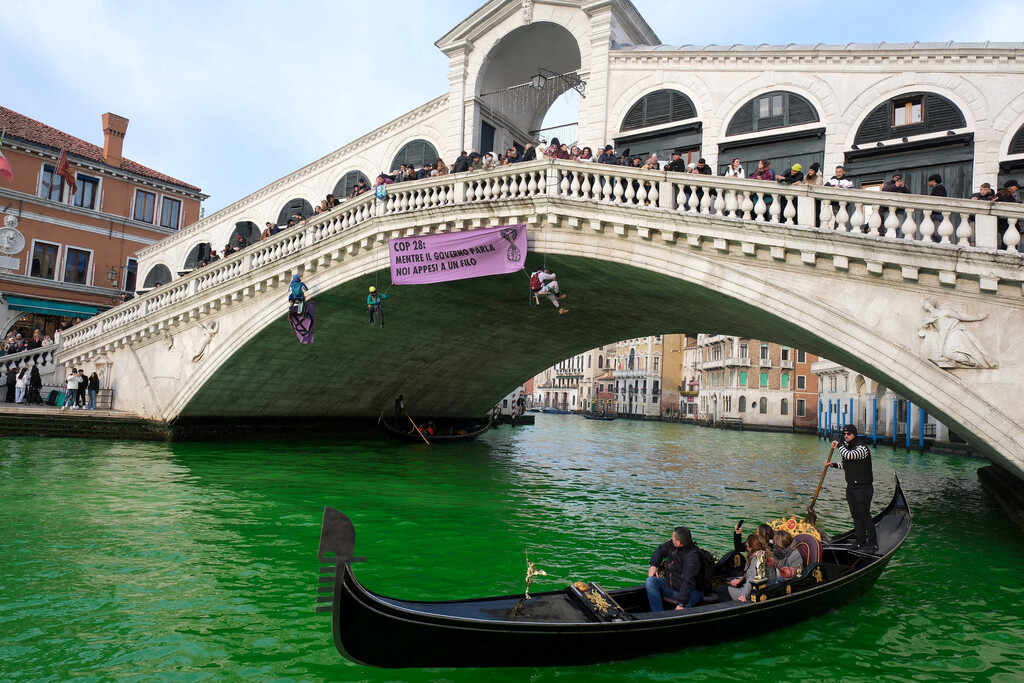 Canale Grande grün gefärbt