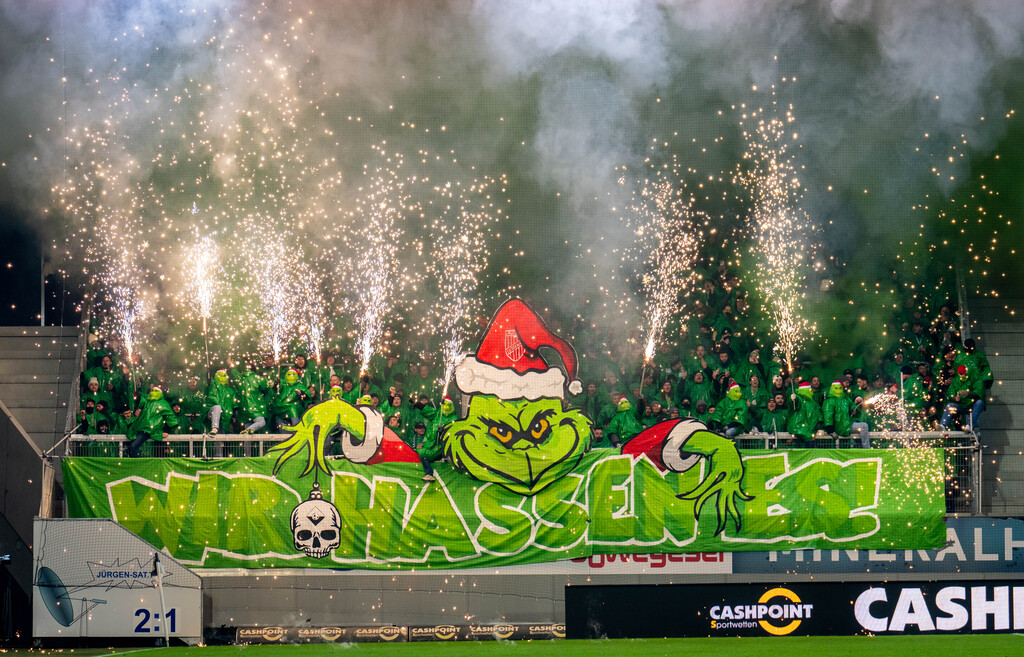 Austria nimmt sich die  eigenen Fans zur Brust