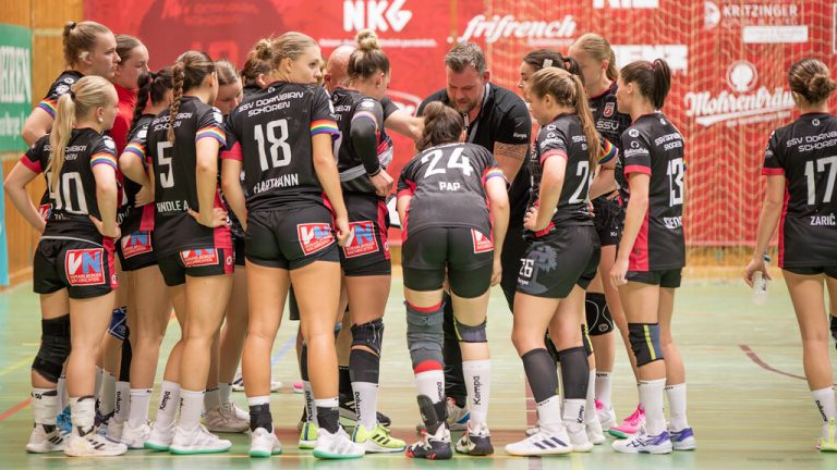 Die junge Mannschaft des SSV Dornbirn-Schoren inst Tabellenführer in der WHA-Challenge und schaffte im ÖHB-Cup den Einzug ins Viertelfinale. Verein