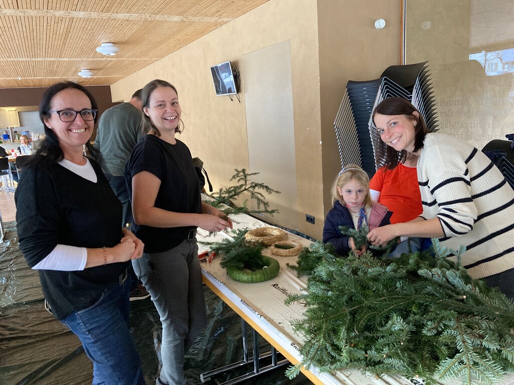 Adventkranzbinden