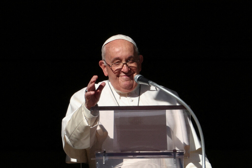Der Papst überrascht die Welt