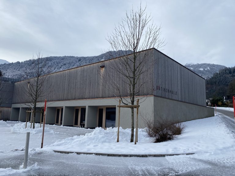 Die Rätikonhalle ist das einzige gemeindeeigene Gebäude, das den Niedrigenergiestandard erfüllt.