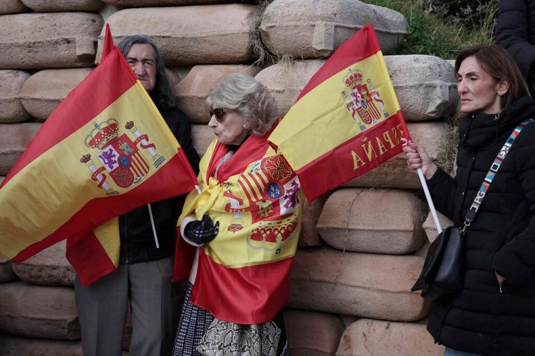 In Spaniens Hauptstadt Madrid wurde am Sonntag gegen das Amnestiegesetz der spanischen Regierung demonstriert. AFP