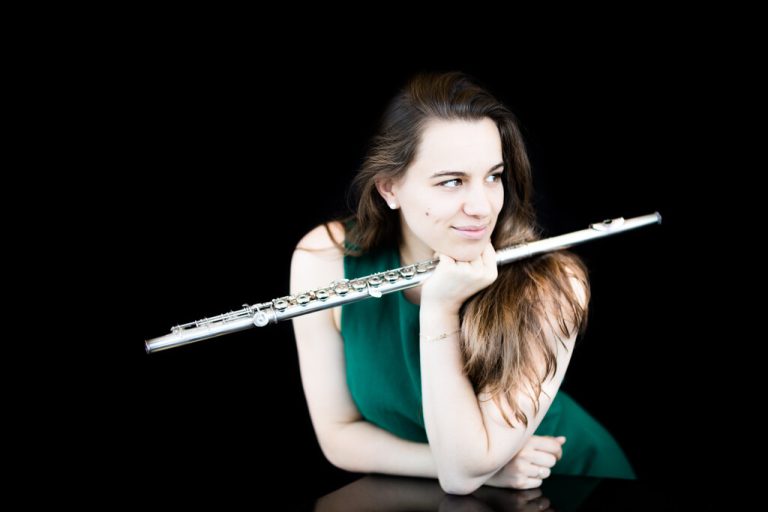 Joséphine Olech, die Soloflötistin des Rotterdamer Philharmonischen Orchesters, gibt ihr Debüt mit dem Symphonieorchester Vorarlberg.Bruno Bonansea