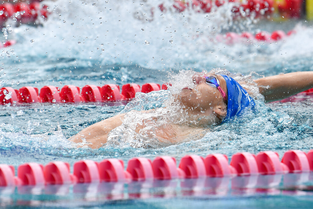 Vergoldete Auftritte im Schwimmbecken