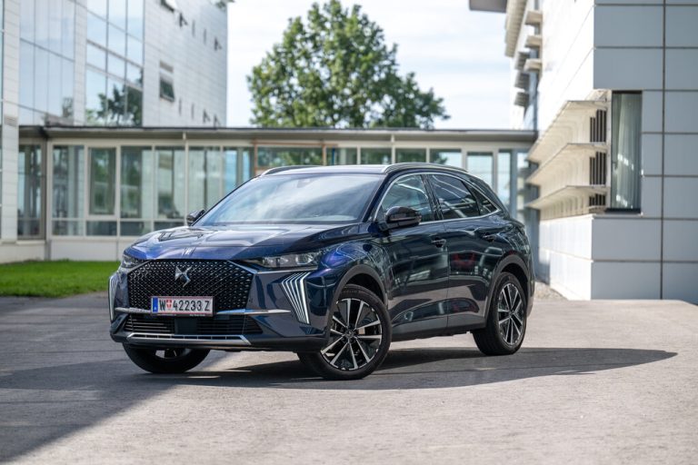 Neues Frontdesign und aufgewertete Technik: Das Facelift steht dem DS 7 gut zu Gesicht.VN/Steurer