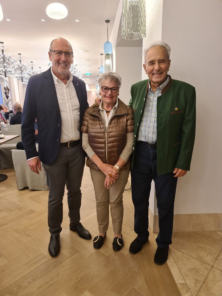 Obmann Xaver Sinz mit Traudl und Oberst i.R. Rudolf Holzer. 50Plus