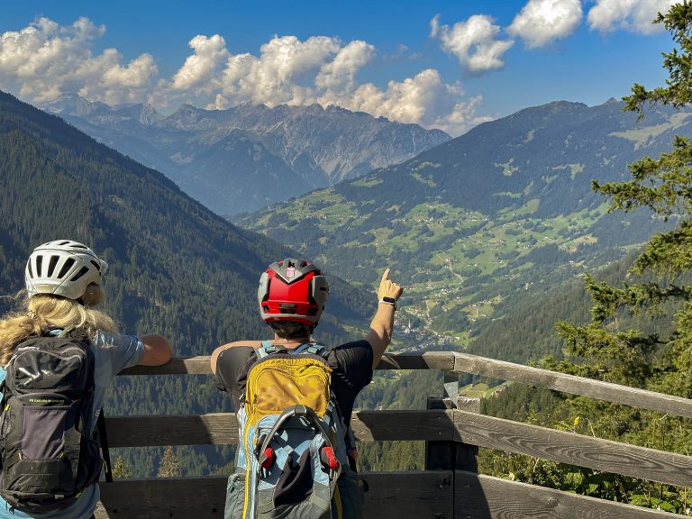 Herbst im Silbertal: In Bludenz, aber auch Feldkirch gab es nach dem August noch 22 Sommertage. Das bedeutet, dass es 25 Grad oder mehr hatte. <span class="copyright">Foto: VN/Paulitsch</span>