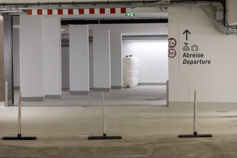 Die neue Tiefgarage der Lechwelten mit 160 Stellplätzen auf zwei Ebenen. <span class="copyright">vn/Paulitsch</span>