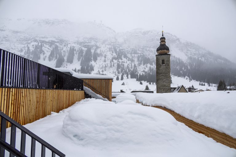 Auch die Dachterrasse kann (wenn kein Schnee liegt) für Veranstaltungen genutzt werden. <span class="copyright">vn/paulitsch</span>