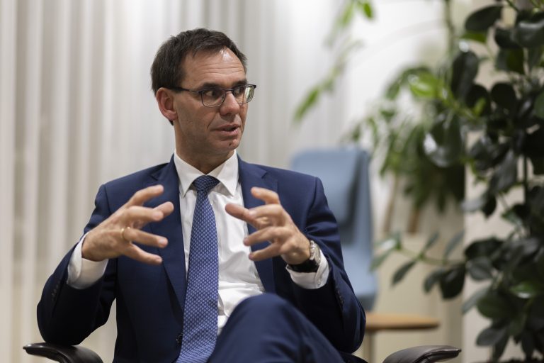 Markus Wallner im Interview über Straßen, Kredite und Koalitionen. <span class="copyright">VN/Paulitsch</span>