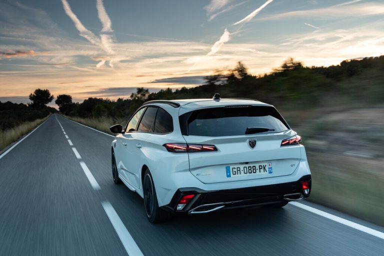 Rucksack-Typ: Der e-308 Stationwagon bietet reichlich Ladevolumen.werk