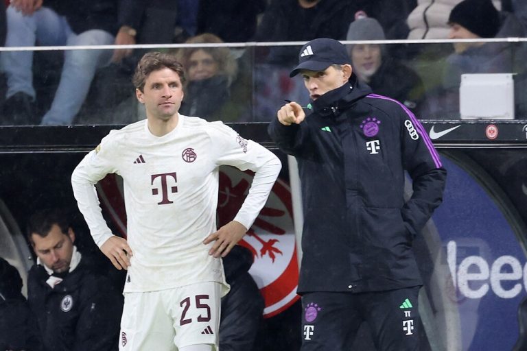 Thomas Tuchel, Thomas Müller und der FC Bayern München kamen bei Eintracht Frankfurt mit 1:5 unter die Räder.apa