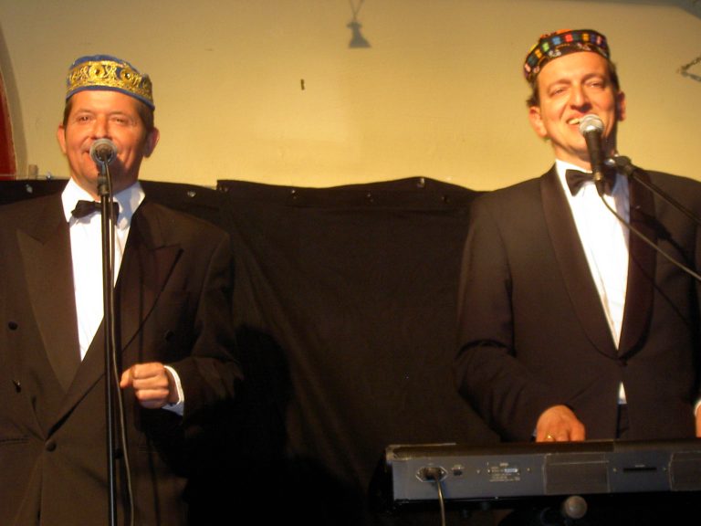 Das Duo "Tschako und der …