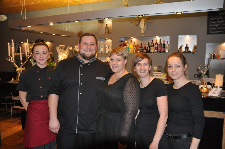 Das Team: Josipa, Aleksandar, Juliane, Jenny und Susi. <span class="copyright">Bilder: HAB</span>