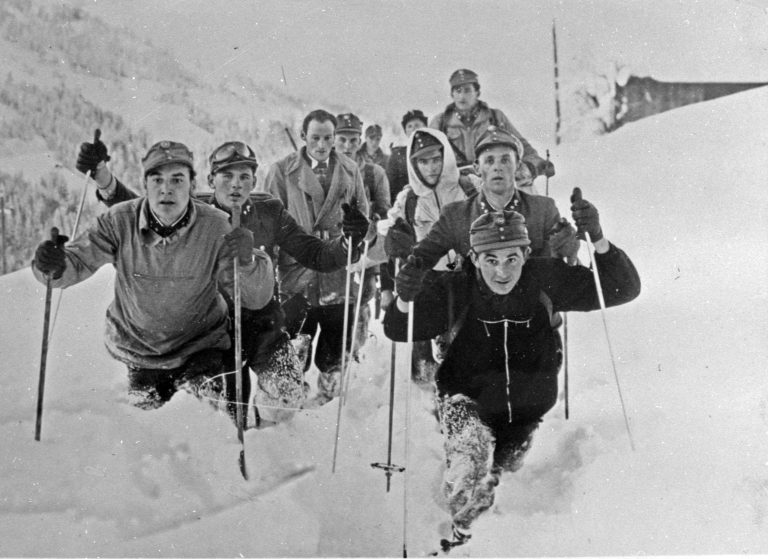 Als das Wetter es zuließ, kamen tausende Helfer ins Großwalsertal. Ihnen bot sich ein Bild des Grauens. 