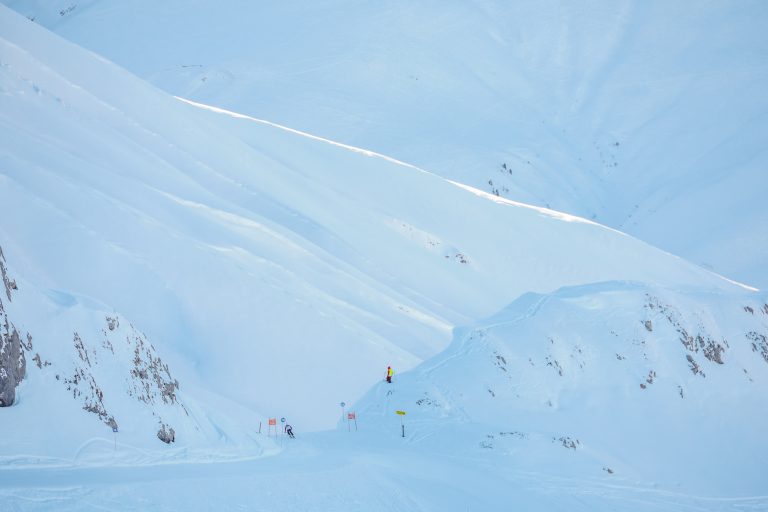 Schön, schöner, weißer Ring. Das Panorma bei Zürs war beim Rennen überwältigend. 