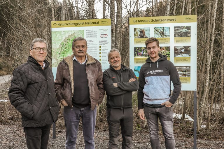 Mit der Bürgerinitiative „Pro Mellental“ formiert sich Widerstand gegen ein Kleinwasserkraftwerk: Erich Haller, Initiator Xaver Natter, Hubert Haller und Kilian Gorbach (v. l.). <span class="copyright">VN/Steurer</span>