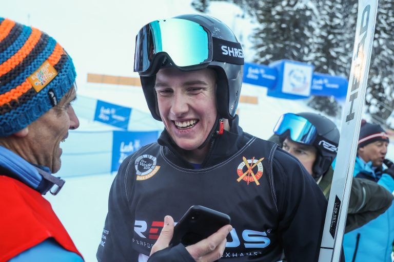Ein glücklicher Kilian Böck beim Siegerinterview. <span class="copyright">Steurer</span>